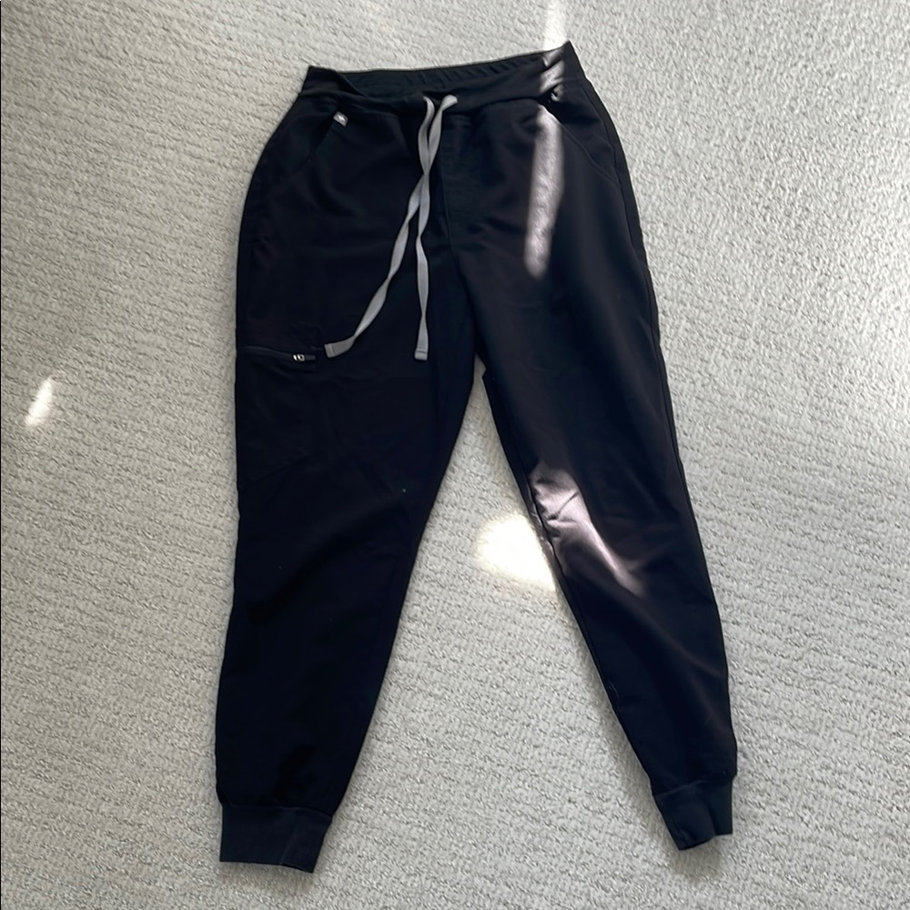 Figs black jogger scrub pants